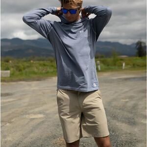 FISH HIPPIE NWT WATERSIDE TECH SHORTS SIZE 40 waist, 8” Inseam Oakmoss Green